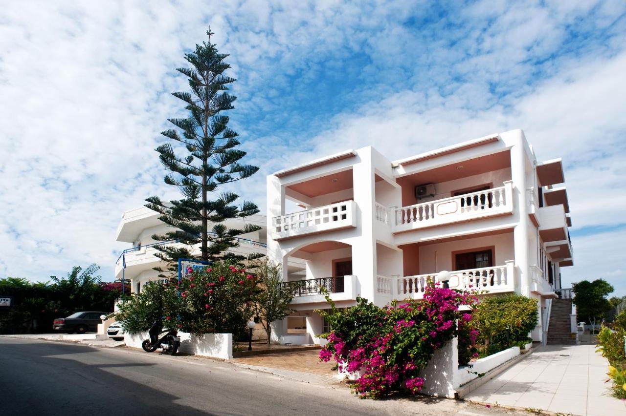 Captain Michalis Apartments Galatás Exteriör bild