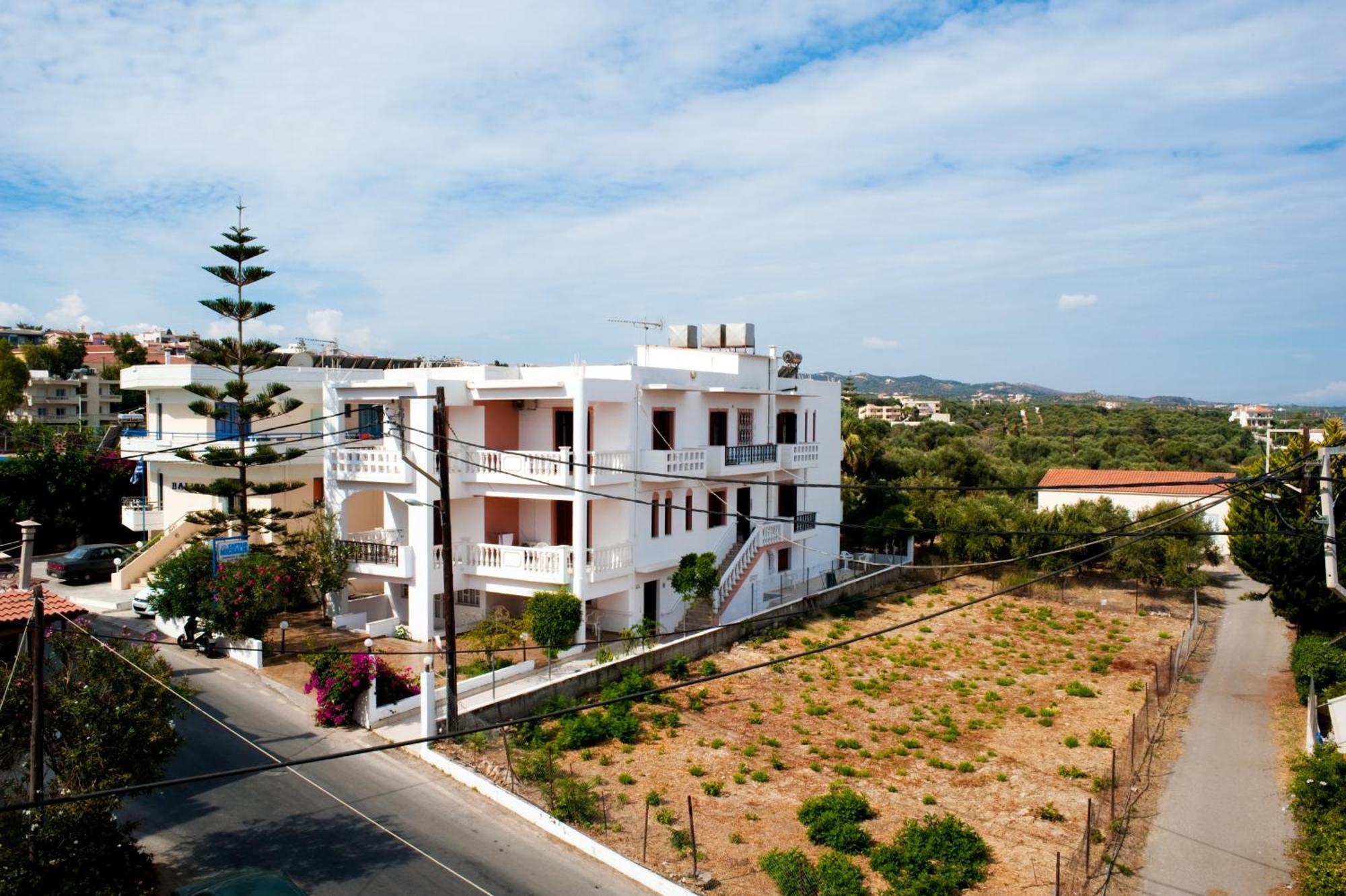 Captain Michalis Apartments Galatás Exteriör bild